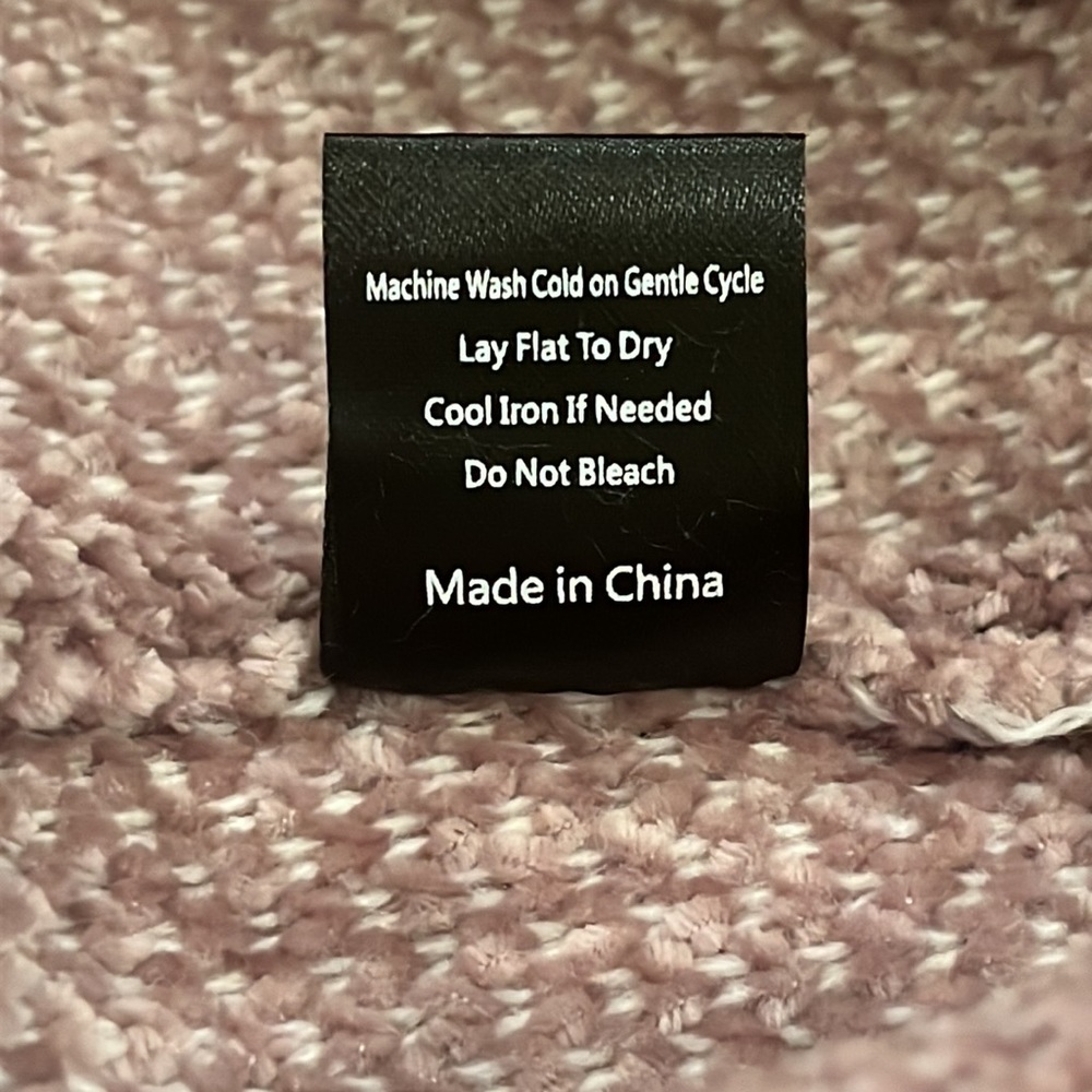 Pol Dusty Pink Sweater in size Small - Picture 13 of 13